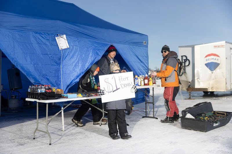Ice fishing gambling game, ice fishing live casino